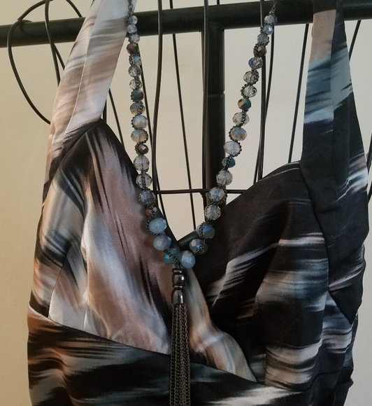 Dress - Picture 5 of 5